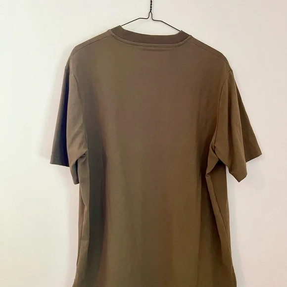 Everlane Oversized Pocket Tee in Olive - Picture 2 of 4